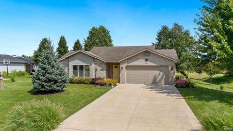 Tiny photo for 1844 N Vicky Lane, Warsaw, IN 46582 (MLS # 202635258)