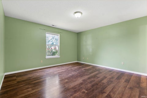 Tiny photo for 1844 N Vicky Lane, Warsaw, IN 46582 (MLS # 202635258)