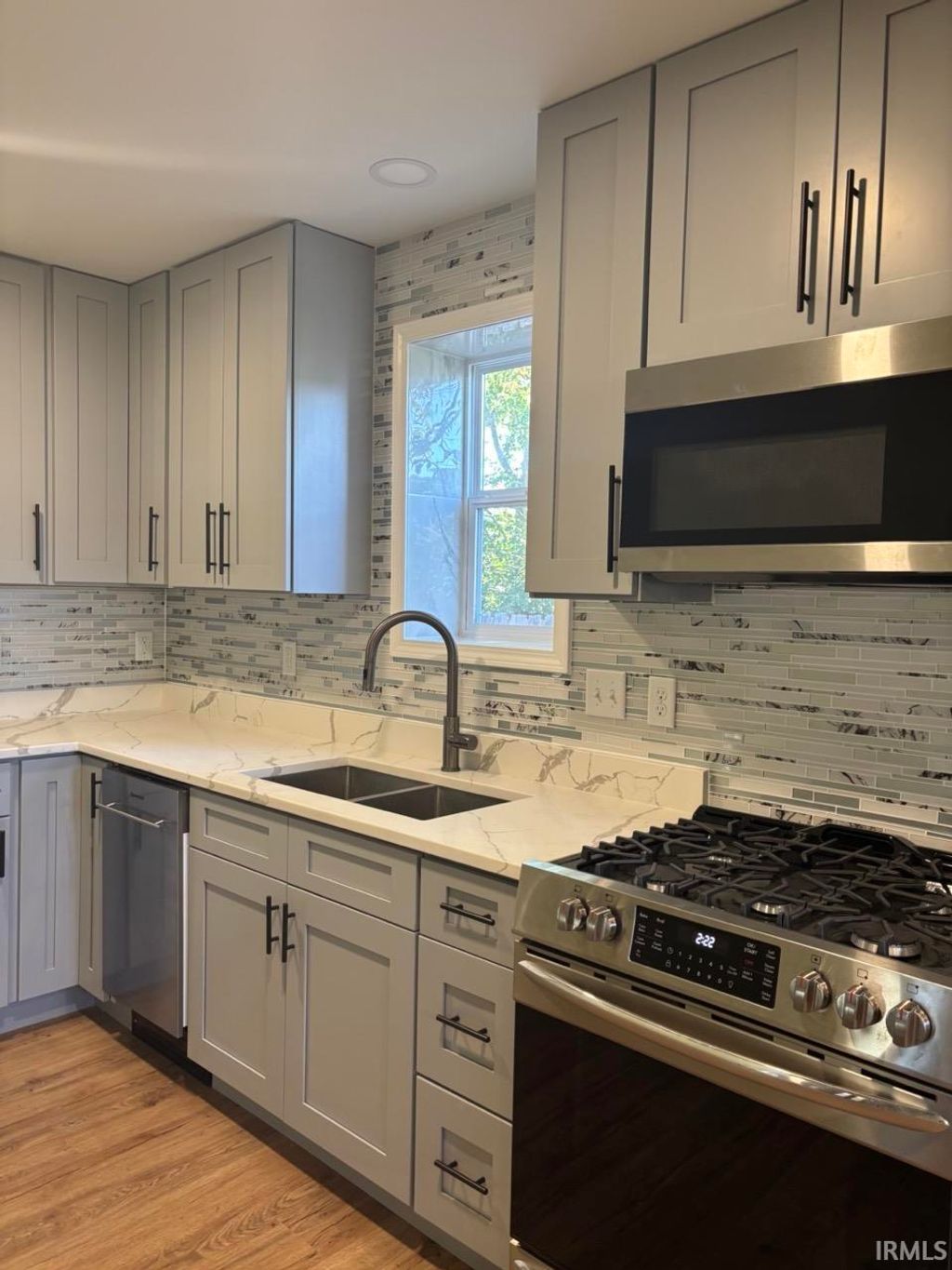 Photo of 1207 E Eichel Avenue, Evansville, IN 47711 (MLS # 202536655)