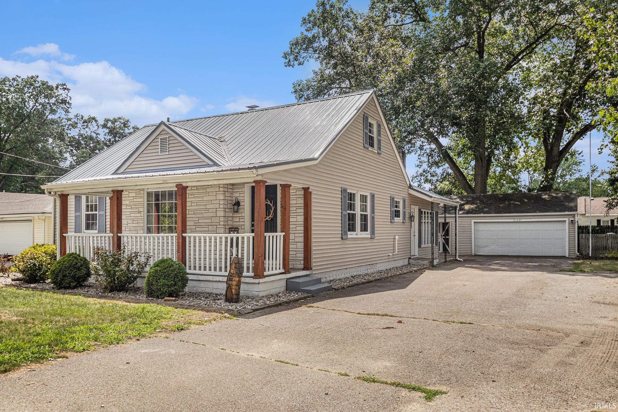 Elkhart, Indiana 46514, United States, 3 Bedrooms Bedrooms, ,2 BathroomsBathrooms,Residential,Active,173056