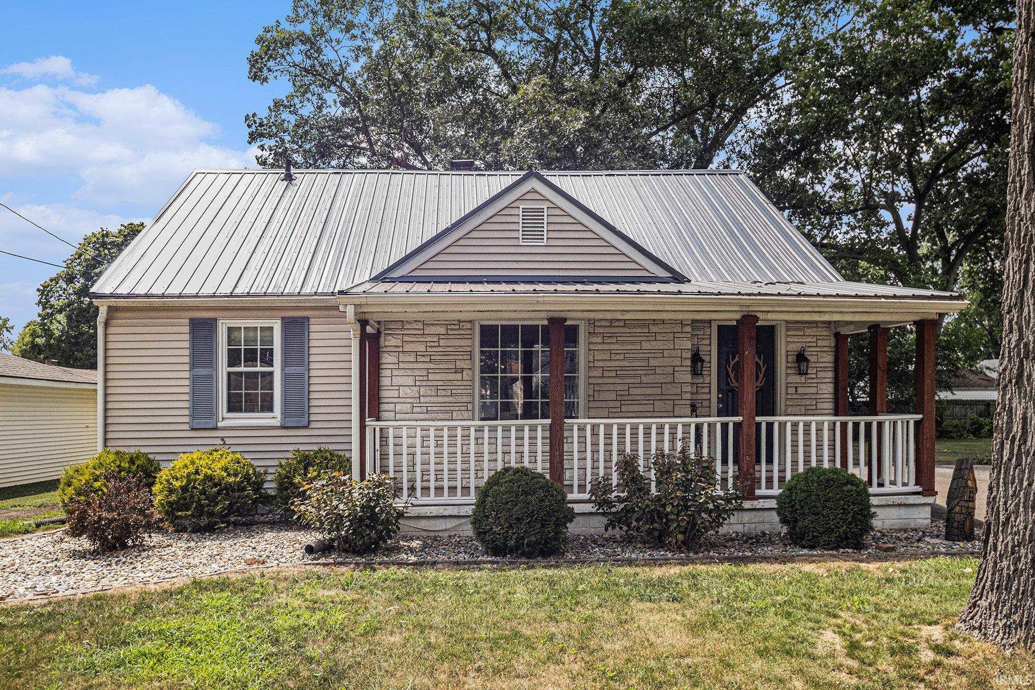 Elkhart, Indiana 46514, United States, 3 Bedrooms Bedrooms, ,2 BathroomsBathrooms,Residential,Active,173056