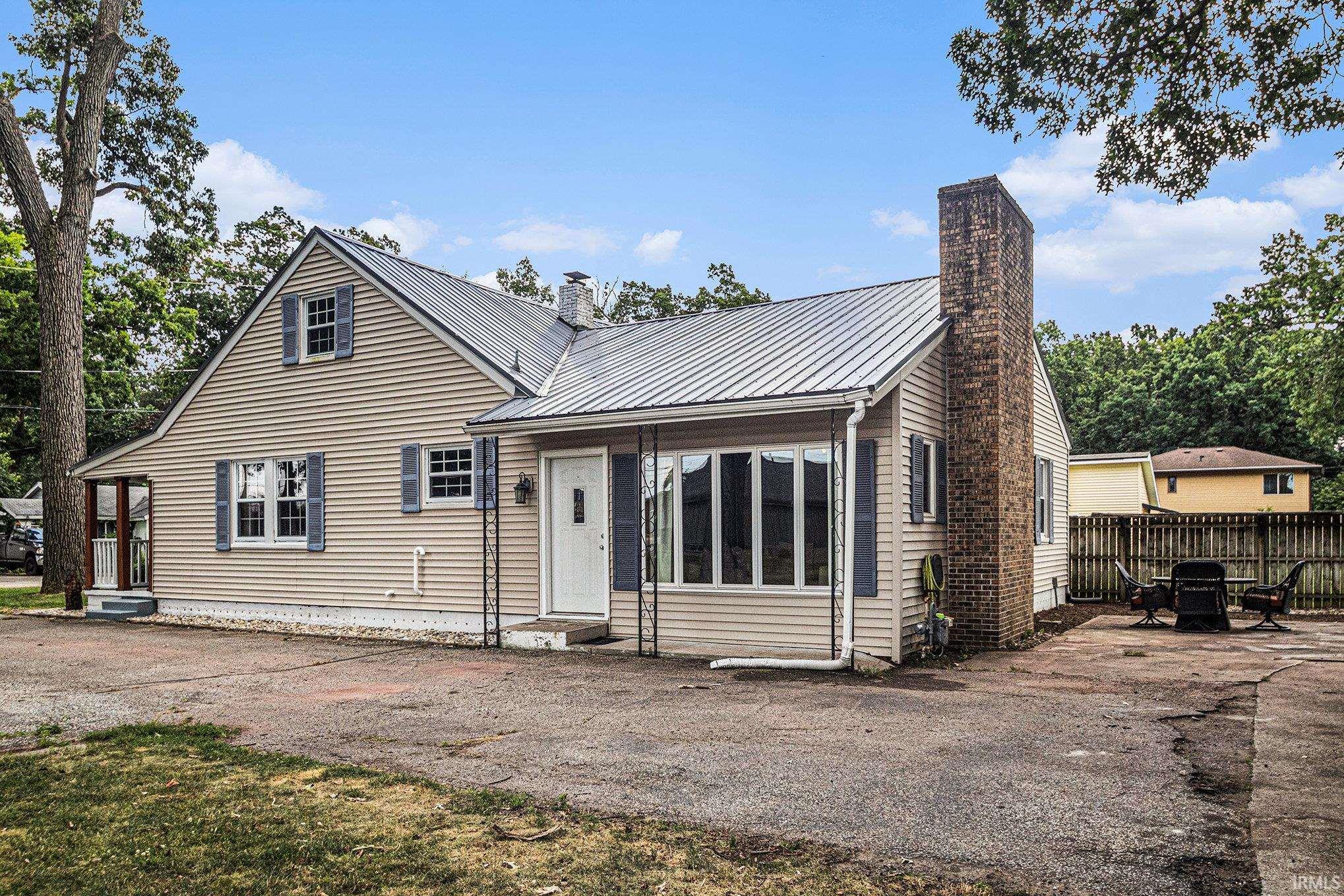 Elkhart, Indiana 46514, United States, 3 Bedrooms Bedrooms, ,2 BathroomsBathrooms,Residential,Active,173056