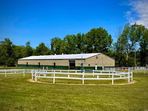 Tiny photo for 591 E 400 S, Kokomo, IN 46902 (MLS # 202422101)