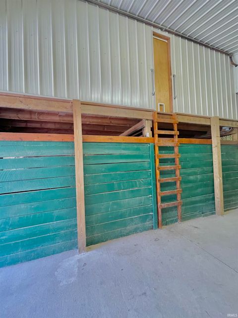 Tiny photo for 591 E 400 S, Kokomo, IN 46902 (MLS # 202422101)