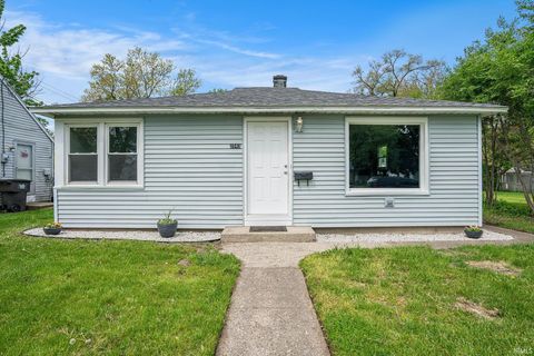 2043 Frances Avenue, Elkhart, IN 46516 - #: 202517468