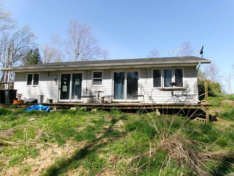 Tiny photo for 5691 S US Hwy 231 Highway, Bloomfield, IN 47424 (MLS # 202612666)