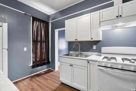 Tiny photo for 202 Wheatland Avenue, Logansport, IN 46947 (MLS # 202625182)
