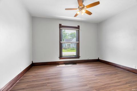Tiny photo for 202 Wheatland Avenue, Logansport, IN 46947 (MLS # 202625182)