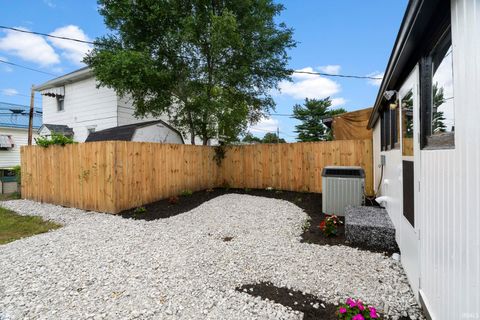 Tiny photo for 202 Wheatland Avenue, Logansport, IN 46947 (MLS # 202625182)