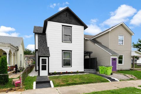 Tiny photo for 202 Wheatland Avenue, Logansport, IN 46947 (MLS # 202625182)
