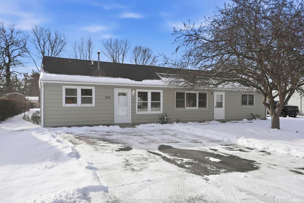 Photo of 344 Rose Avenue, New Haven, IN 46774 (MLS # 202548440)