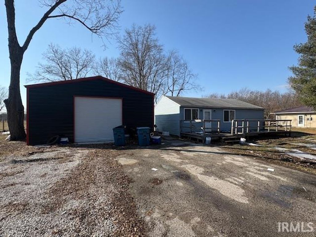 Photo of 1309 S Roosevelt Road, Knox, IN 46534 (MLS # 202604744)