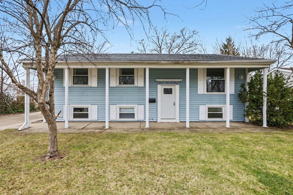 Photo of 2601 Stevens Avenue, Elkhart, IN 46517 (MLS # 202607917)