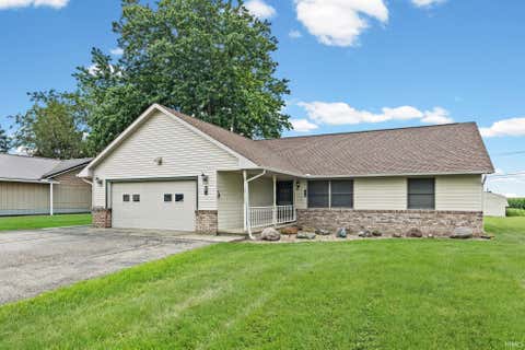 Tiny photo for 213 S Park Drive, Monticello, IN 47960 (MLS # 202626213)
