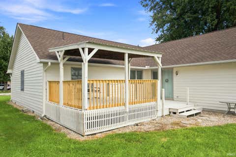 Tiny photo for 213 S Park Drive, Monticello, IN 47960 (MLS # 202626213)
