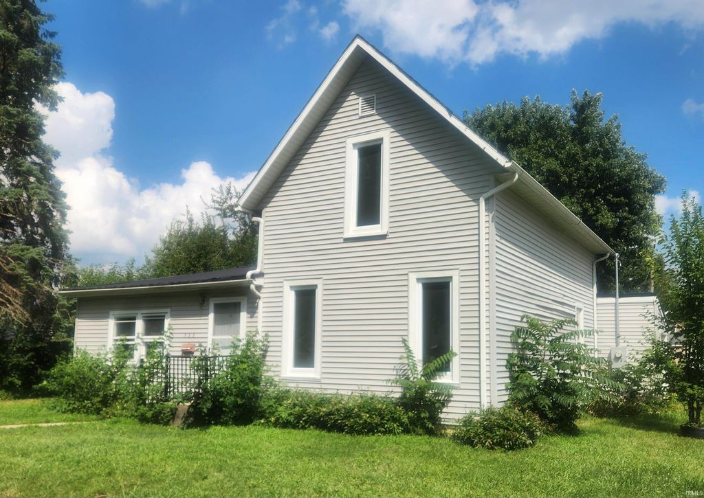 Photo of 555 S Madison Street, Nappanee, IN 46550 (MLS # 202547704)