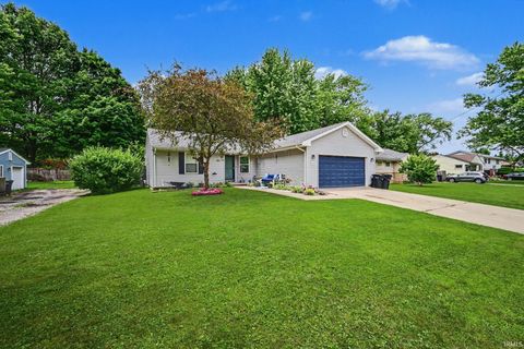 Tiny photo for 912 S 23rd Street, Lafayette, IN 47905 (MLS # 202625589)