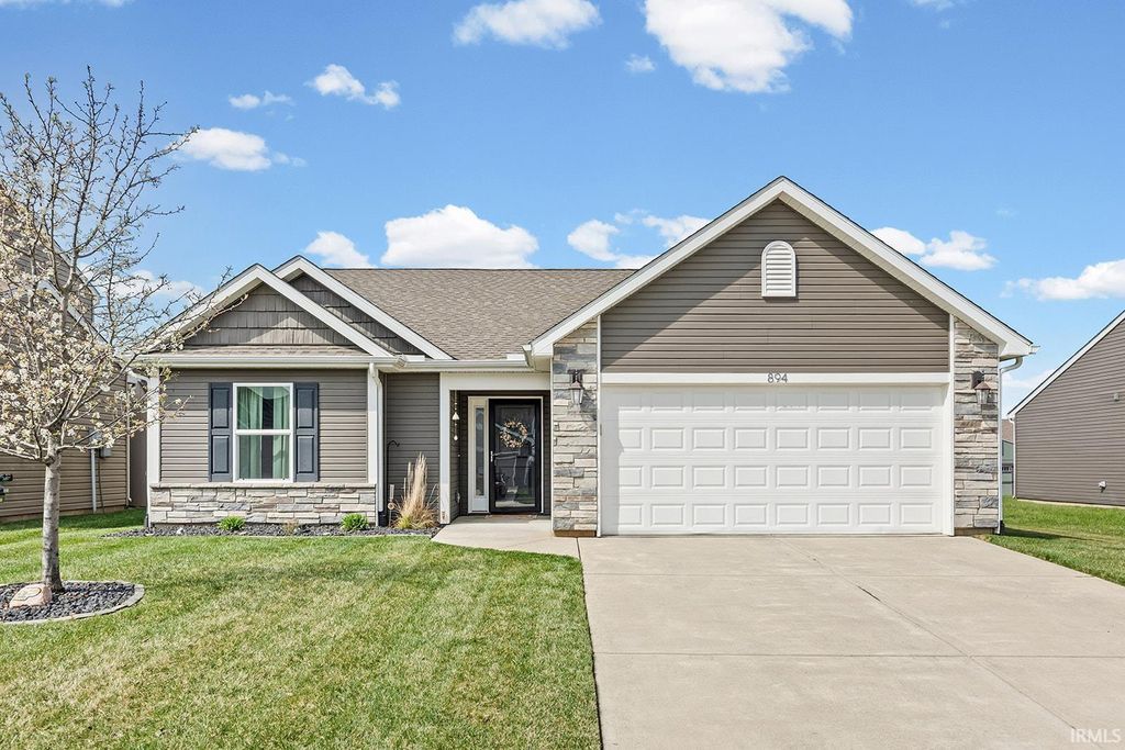 Photo of 894 Percheron Place, Lafayette, IN 47905 (MLS # 202610752)