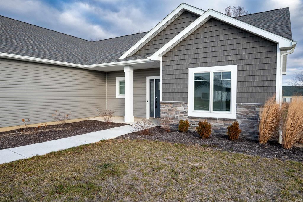 Photo of 765 Waxwing Court, Roanoke, IN 46783 (MLS # 202547556)