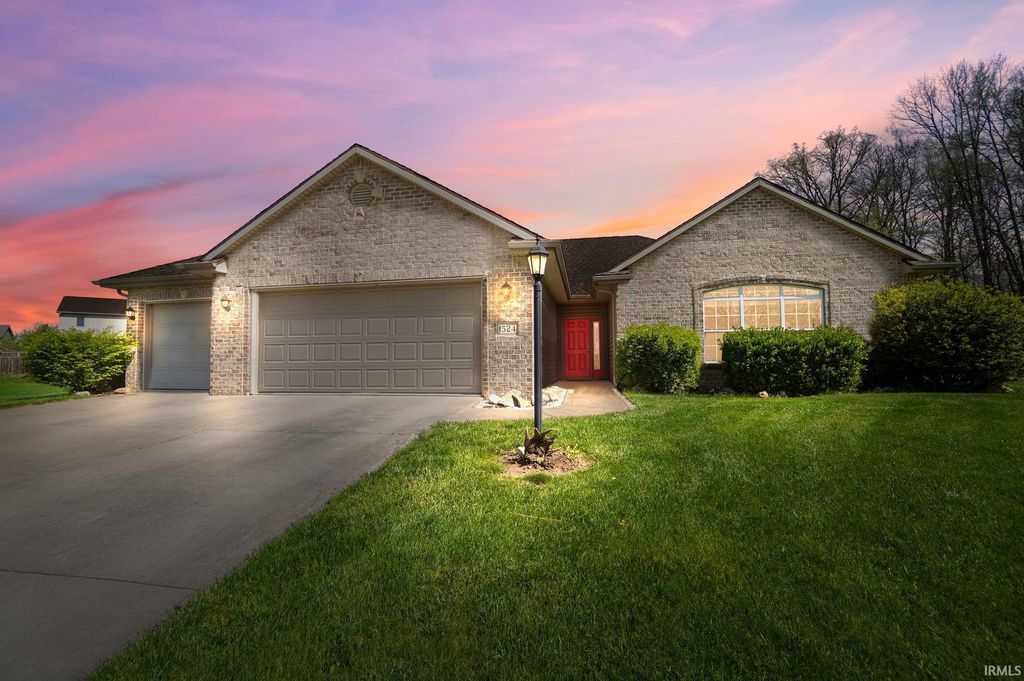 Photo of 1524 Colfax Court, Fort Wayne, IN 46815 (MLS # 202614595)