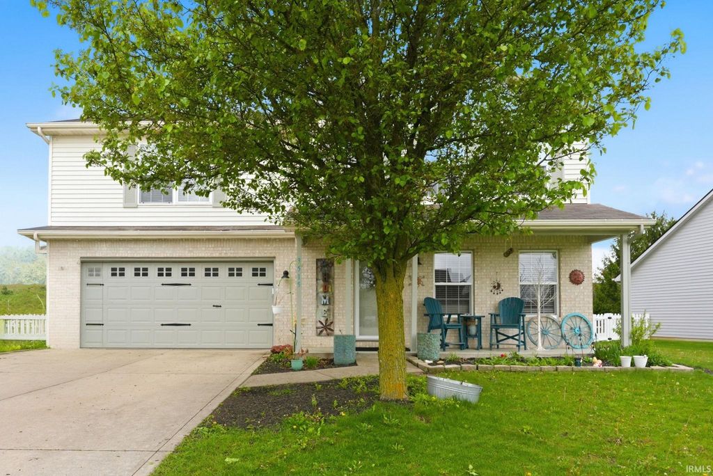 Photo of 3515 Astoria Way, Fort Wayne, IN 46818 (MLS # 202614573)