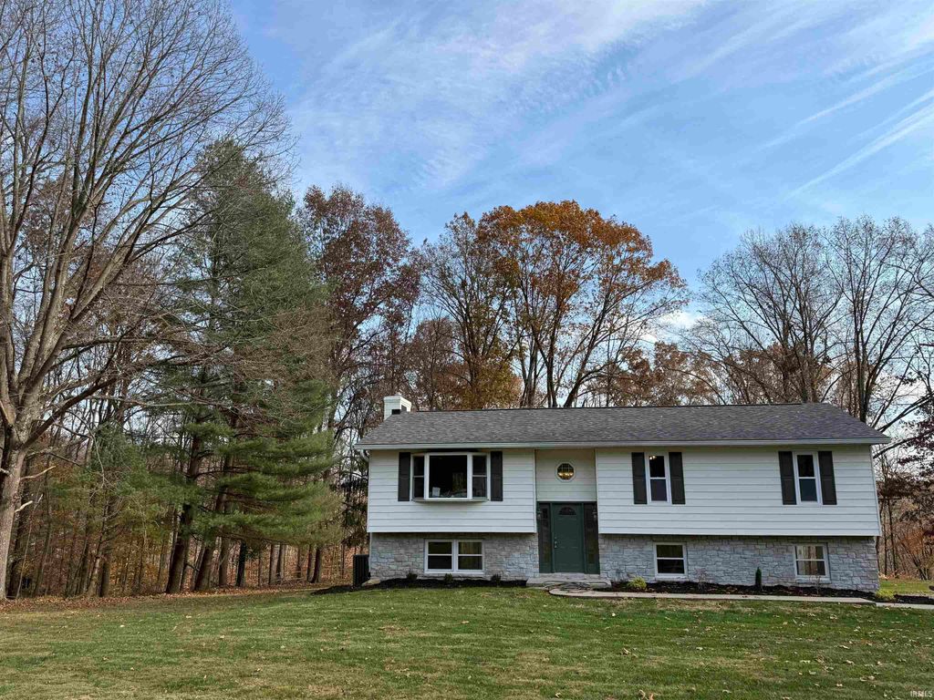 Photo of 3030 E Carowinds Court, Bloomington, IN 47401 (MLS # 202604273)