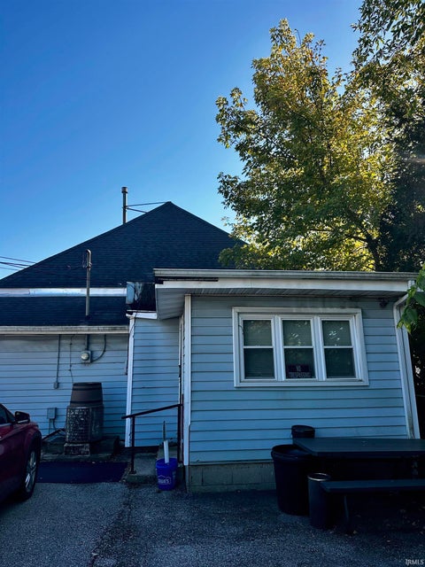 Tiny photo for 1015 S Washington Street, Kokomo, IN 46902 (MLS # 202644282)