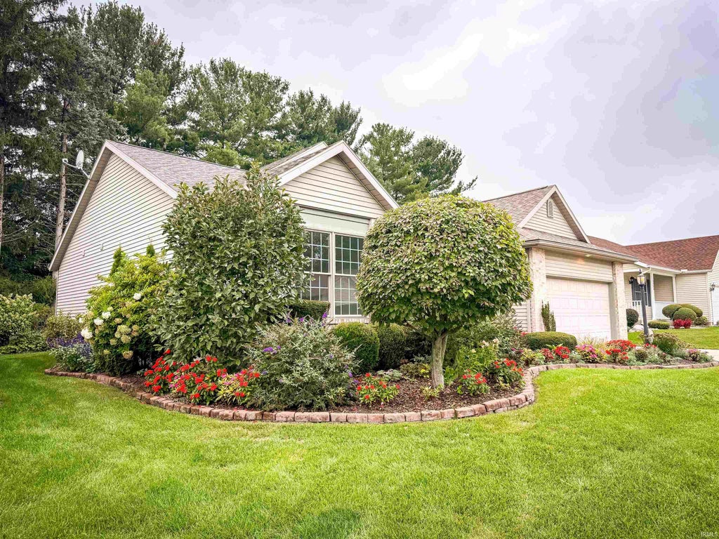 Photo of 5614 Garden Terrace, South Bend, IN 46614 (MLS # 202638550)