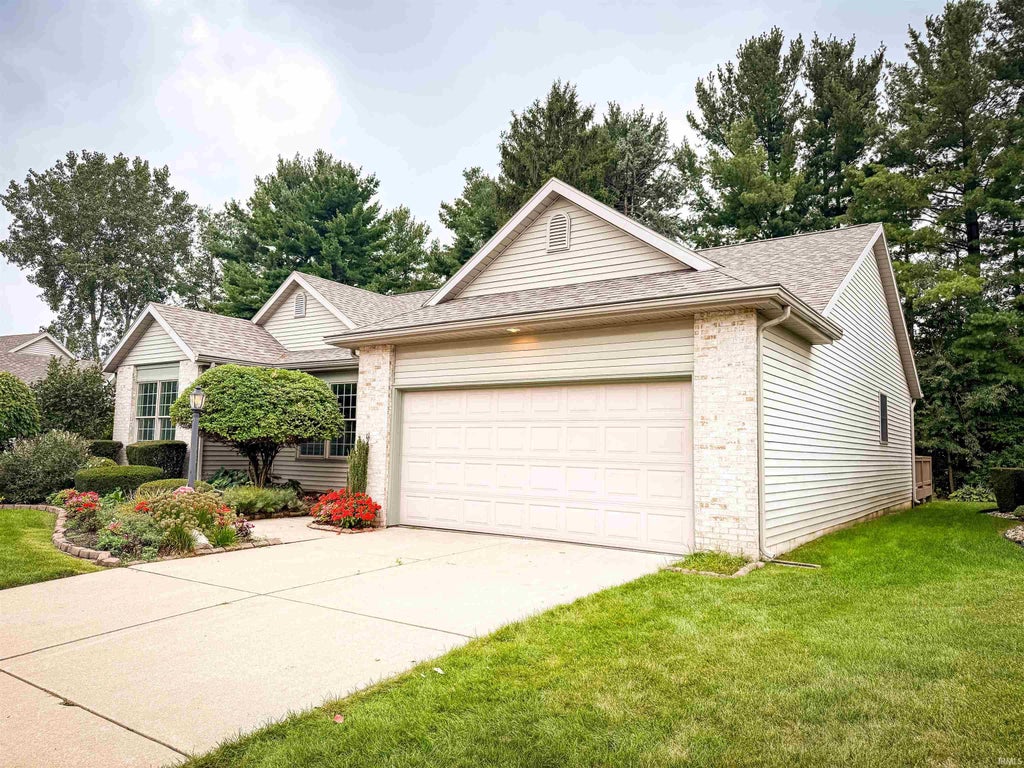 Photo of 5614 Garden Terrace, South Bend, IN 46614 (MLS # 202638550)