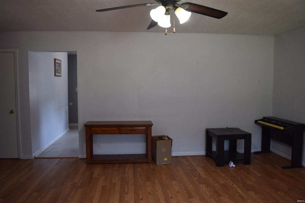 Photo of 670 S Burkhardt Road, Evansville, IN 47715 (MLS # 202639292)
