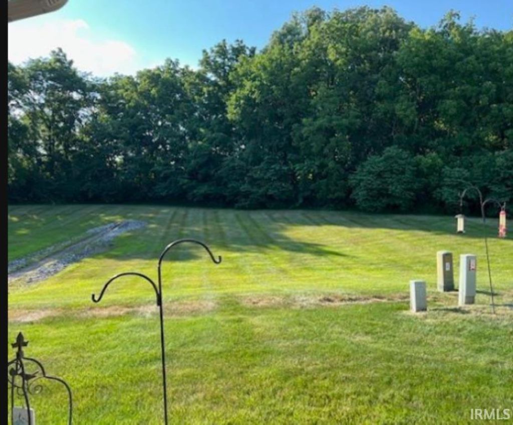 Photo of 9023 Falcons Run, Fort Wayne, IN 46825 (MLS # 202548890)