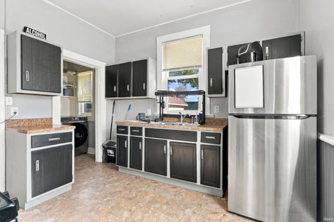 Tiny photo for 508 Watkins Street, Fort Wayne, IN 46808 (MLS # 202643696)