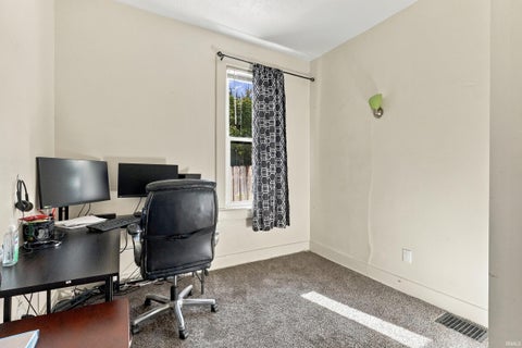 Tiny photo for 508 Watkins Street, Fort Wayne, IN 46808 (MLS # 202643696)