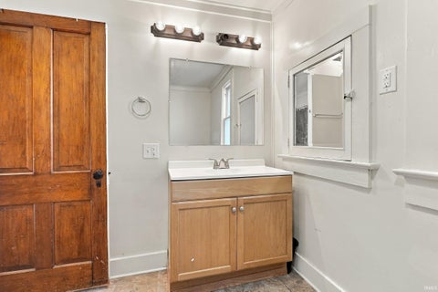 Tiny photo for 508 Watkins Street, Fort Wayne, IN 46808 (MLS # 202643696)