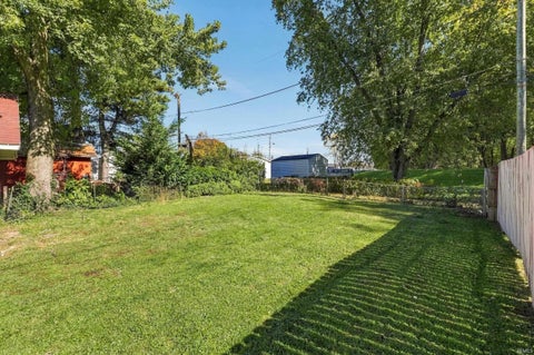 Tiny photo for 508 Watkins Street, Fort Wayne, IN 46808 (MLS # 202643696)