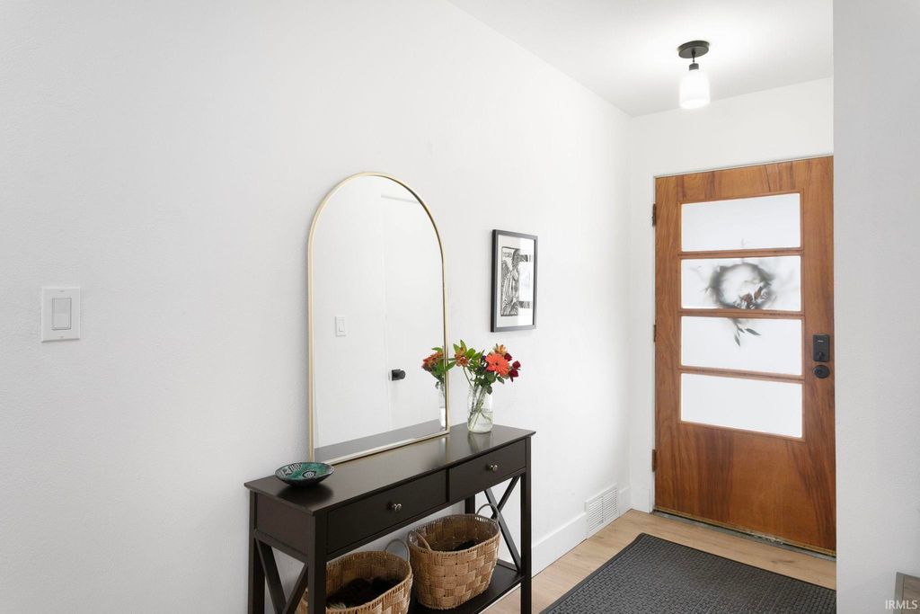 Photo of 2221 Portage Avenue, South Bend, IN 46616 (MLS # 202605185)