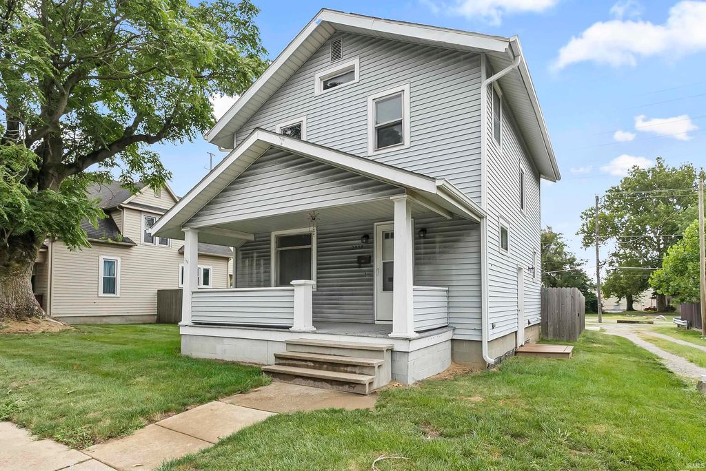 Photo of 2338 N Clinton Street, Fort Wayne, IN 46805 (MLS # 202543702)