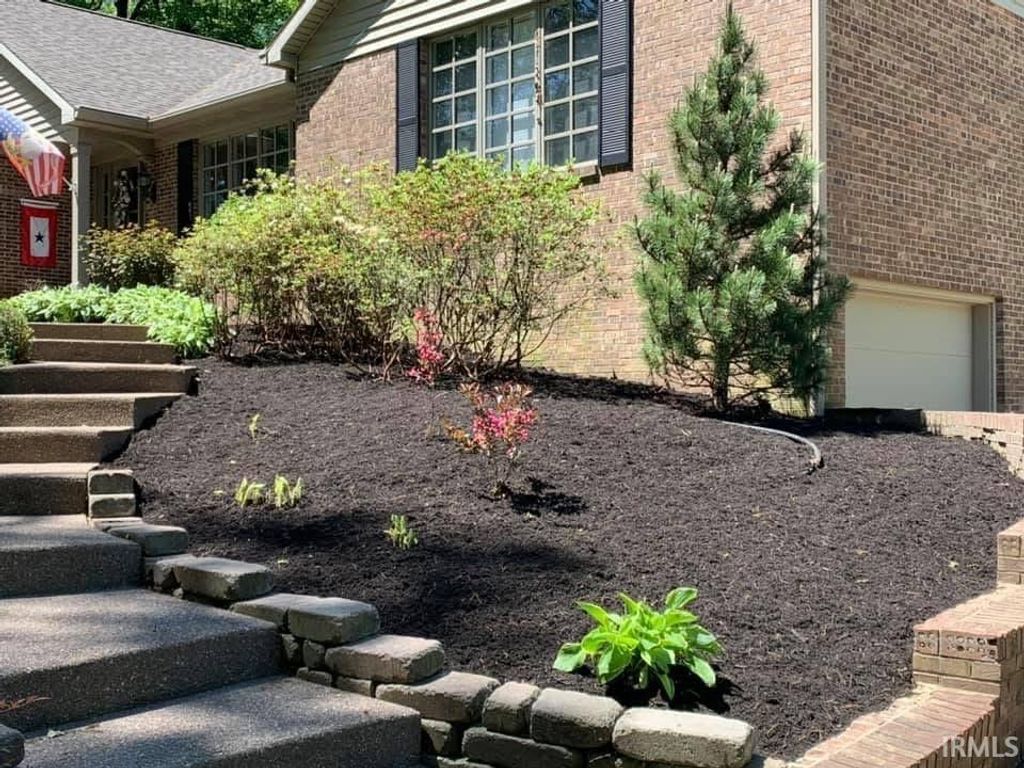 Photo of 4077 Frame Road, Newburgh, IN 47630 (MLS # 202613821)