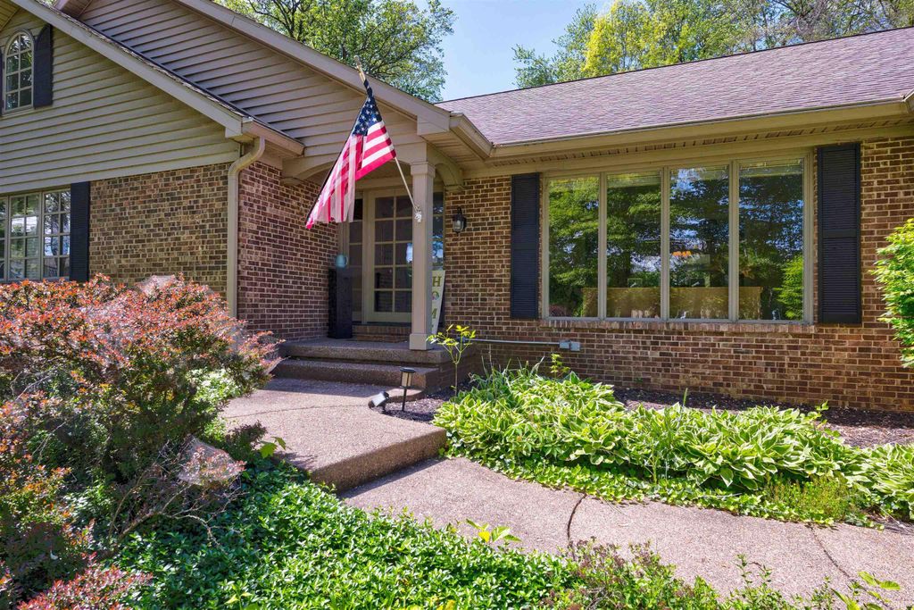 Photo of 4077 Frame Road, Newburgh, IN 47630 (MLS # 202613821)