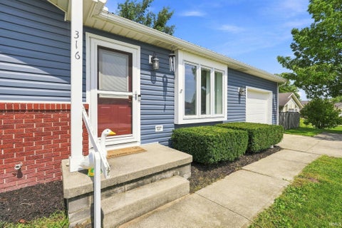 Tiny photo for 316 Millstone Run, Churubusco, IN 46723 (MLS # 202635110)