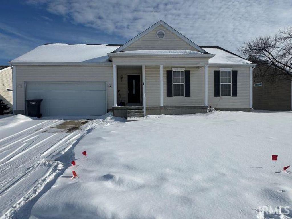 Photo of 51838 Melwood Court, South Bend, IN 46628 (MLS # 202549000)