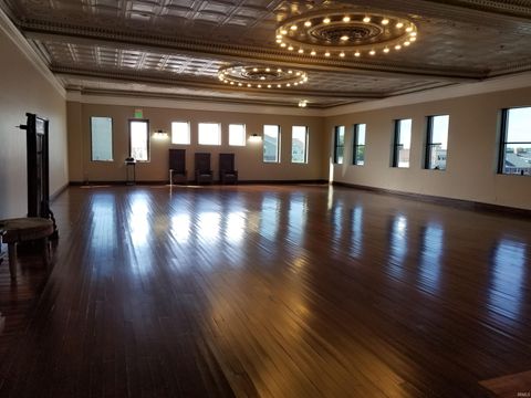 Tiny photo for 341 N Main Street, Kokomo, IN 46901 (MLS # 202403952)