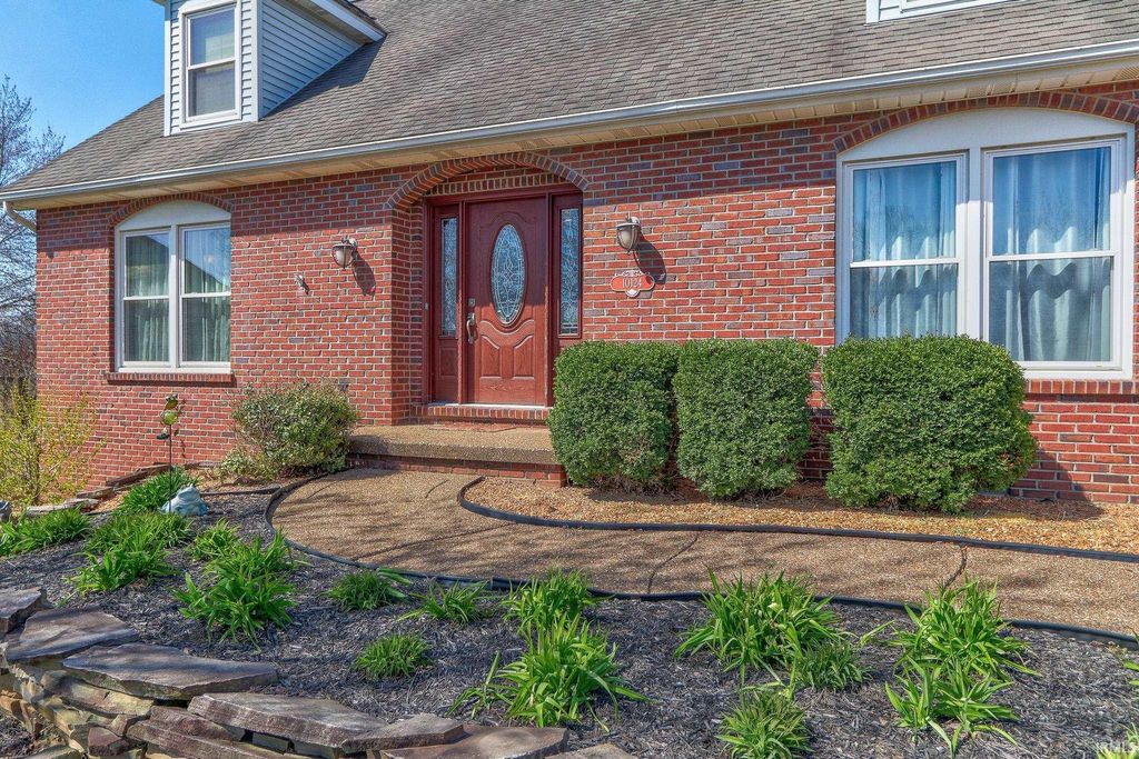 Photo of 10124 Brookline Drive, Evansville, IN 47711 (MLS # 202609259)