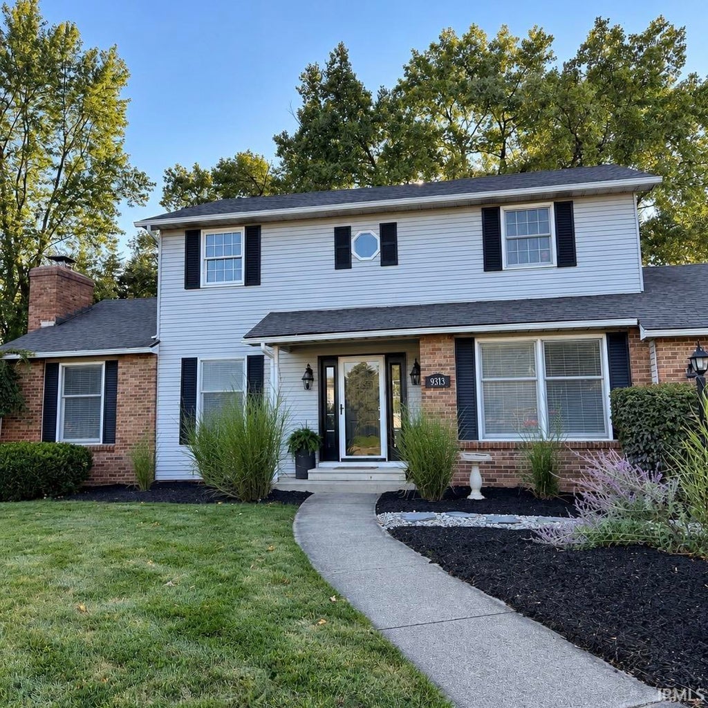 Photo of 9313 Wallen Court, Fort Wayne, IN 46825 (MLS # 202636511)