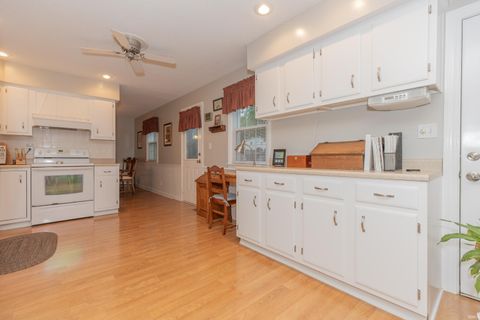 Tiny photo for 615 Crestmont Drive, Evansville, IN 47712 (MLS # 202618669)