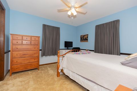 Tiny photo for 615 Crestmont Drive, Evansville, IN 47712 (MLS # 202618669)
