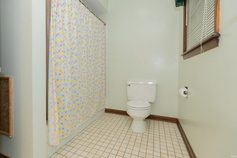 Tiny photo for 615 Crestmont Drive, Evansville, IN 47712 (MLS # 202618669)