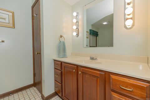 Tiny photo for 615 Crestmont Drive, Evansville, IN 47712 (MLS # 202618669)