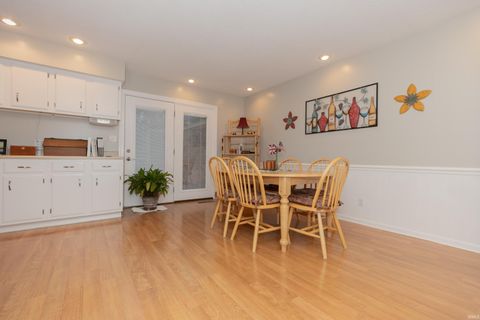 Tiny photo for 615 Crestmont Drive, Evansville, IN 47712 (MLS # 202618669)