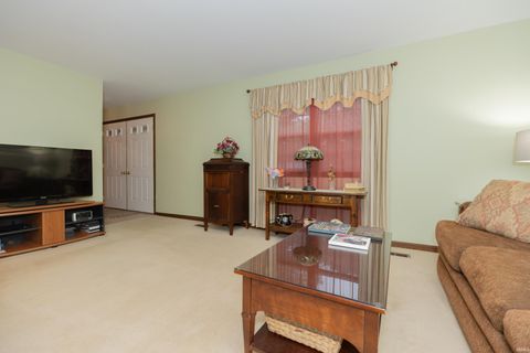 Tiny photo for 615 Crestmont Drive, Evansville, IN 47712 (MLS # 202618669)